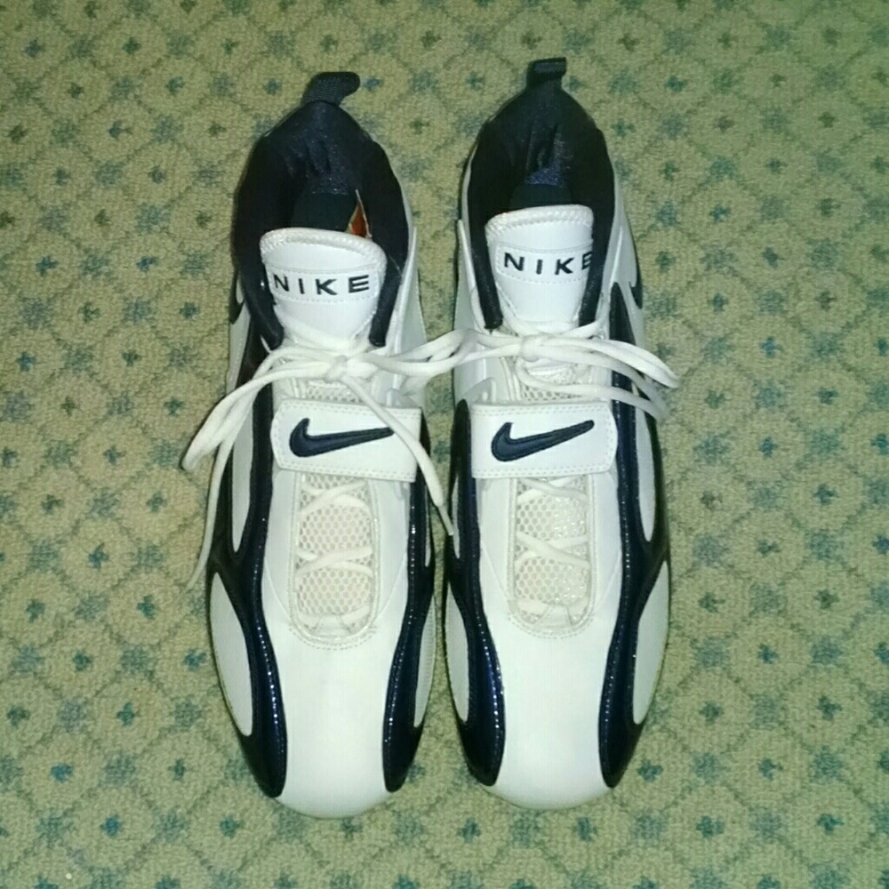 Vintage Nike cleats shoes - Picture 2 of 4